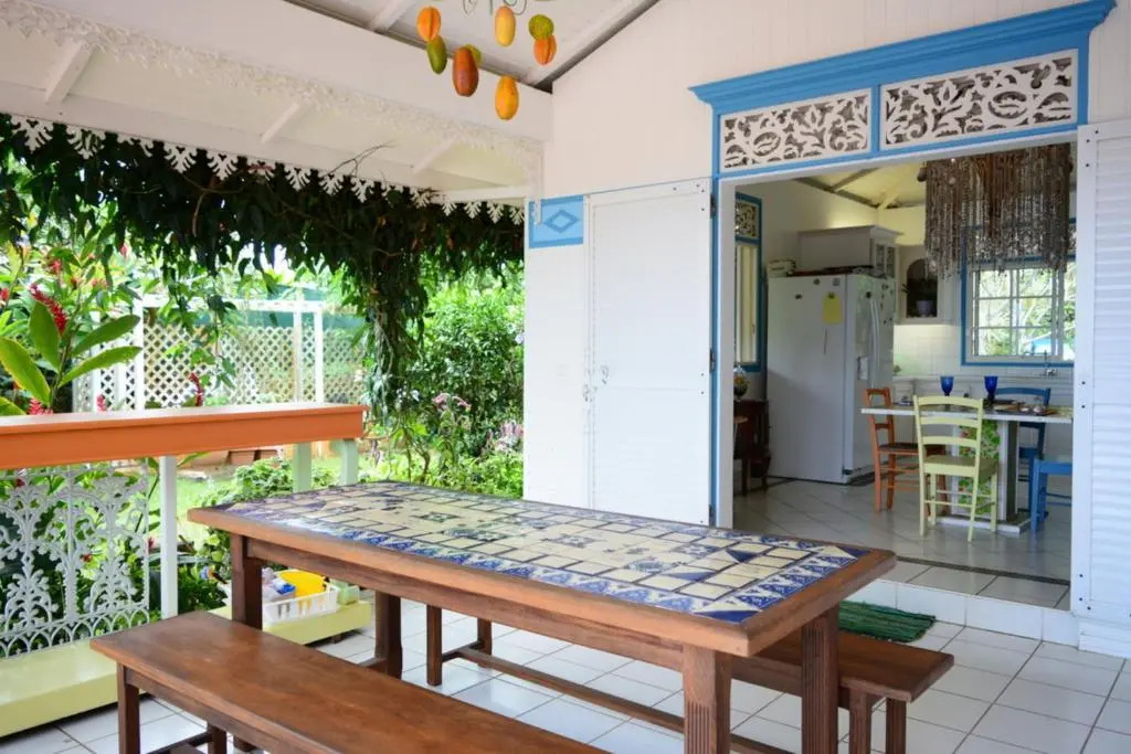 Villa Tangara - Faa'a - Tahiti - 3 bedrooms - pool and lagon view - 6 pers
