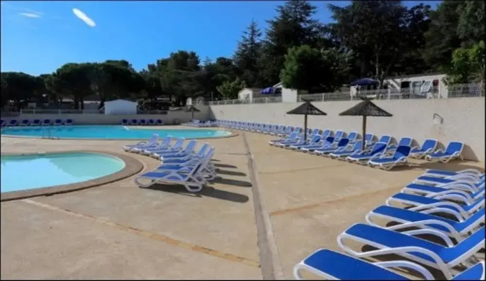Property With 2 Bedrooms in Agde, With Pool Access and Furnished Terrace - 4 km From the Beach