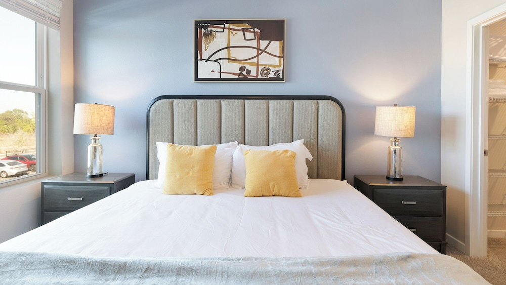 Landing Furnished Apartments Davenport near Northeast Regional Park