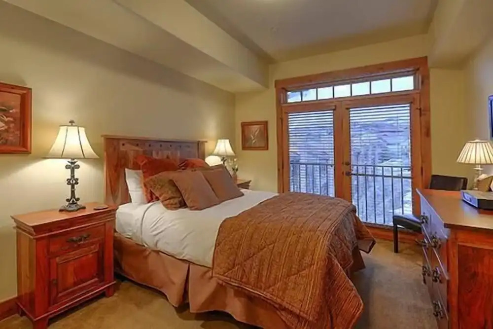 5106 Emerald Lodge, Trappeur's Crossing Apartment 5