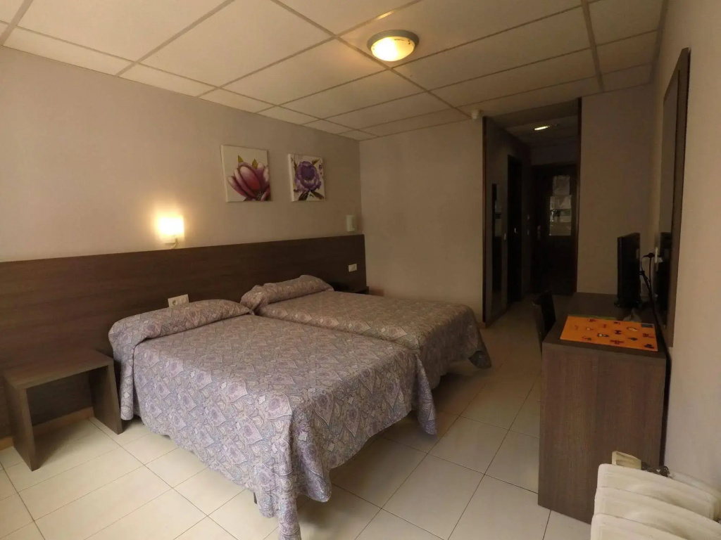 Somriu Hotel City M28