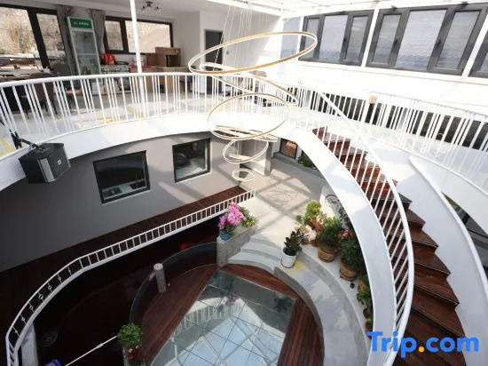 No.7 Homestay (Qinglianggu Branch)