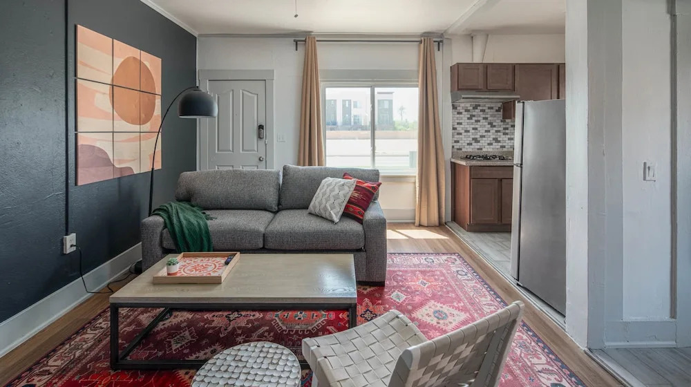 Cozy 2BR Home near Roosevelt Row by WanderJaunt