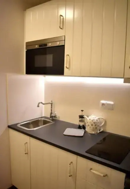 AIRSTAY PRAGUE Romantic apartments Karlin