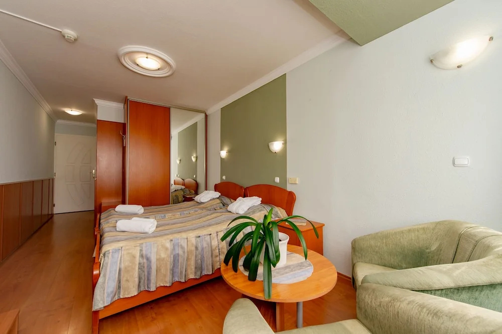 Aqua Blue Hotel