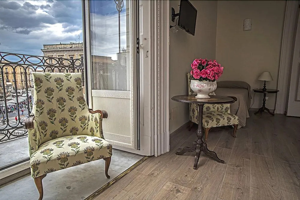B&B Acanthus