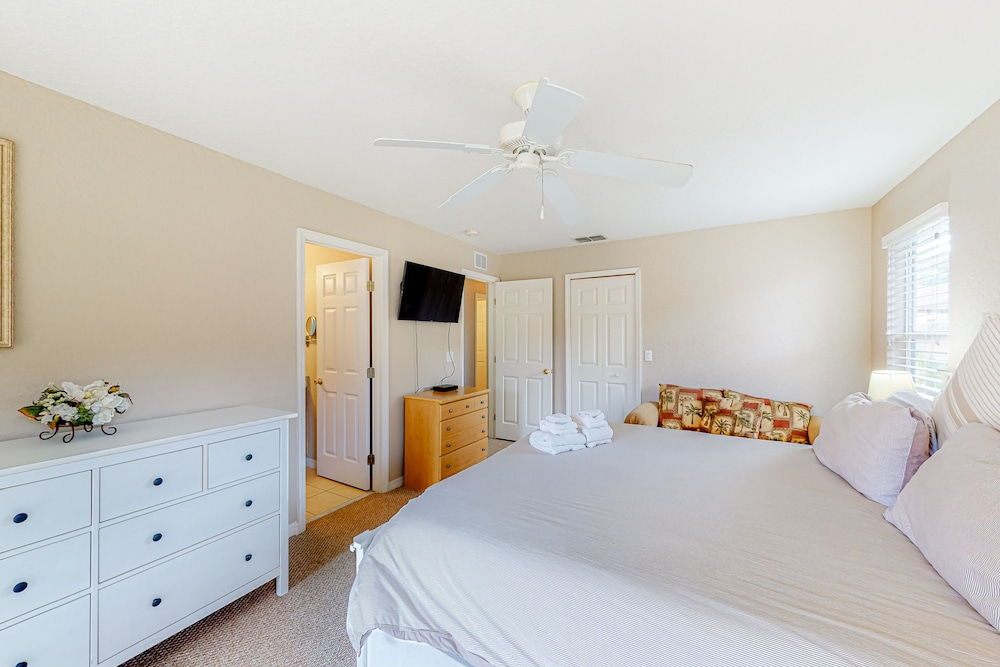 Sunny Oasis Townhouse in Davenport With Resort Amenities, Near Disney