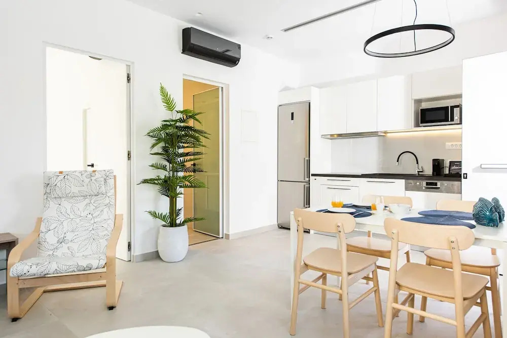Cozy Corner Luxury Apartments