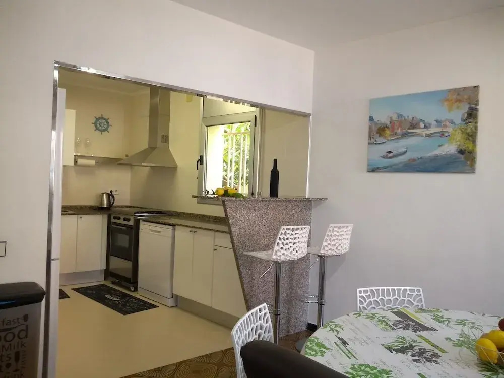Bright And Comfortable House 20 Min To Barcelona