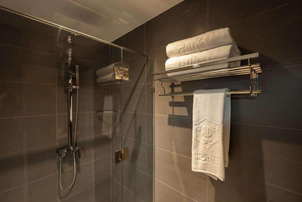 Ad Hotel Pont D'Hydra