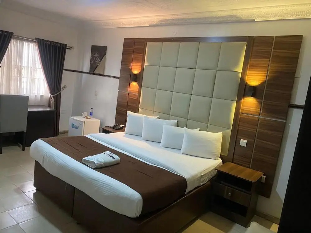Presken Hotel GRA, GRA Ikeja