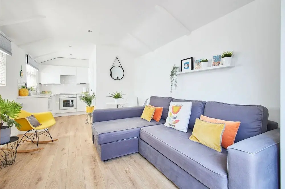Host Stay Sunnyside Studio