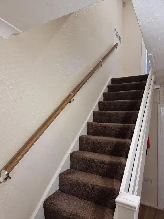 Elegant Home in Dagenham with free wi fi & free parking