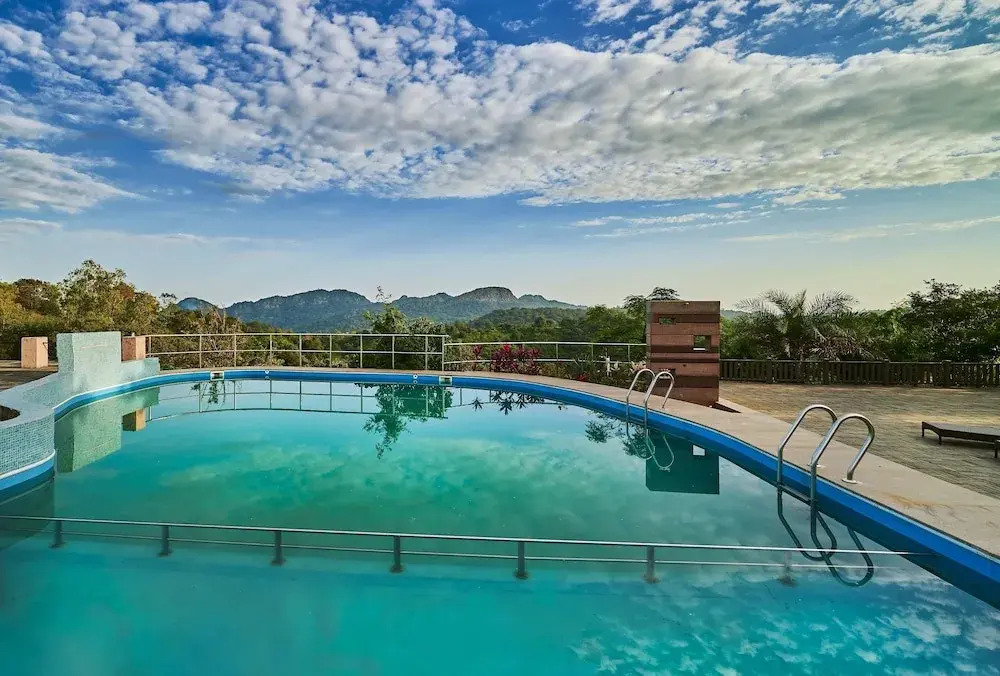 WelcomHeritage Connaught House, Mount Abu