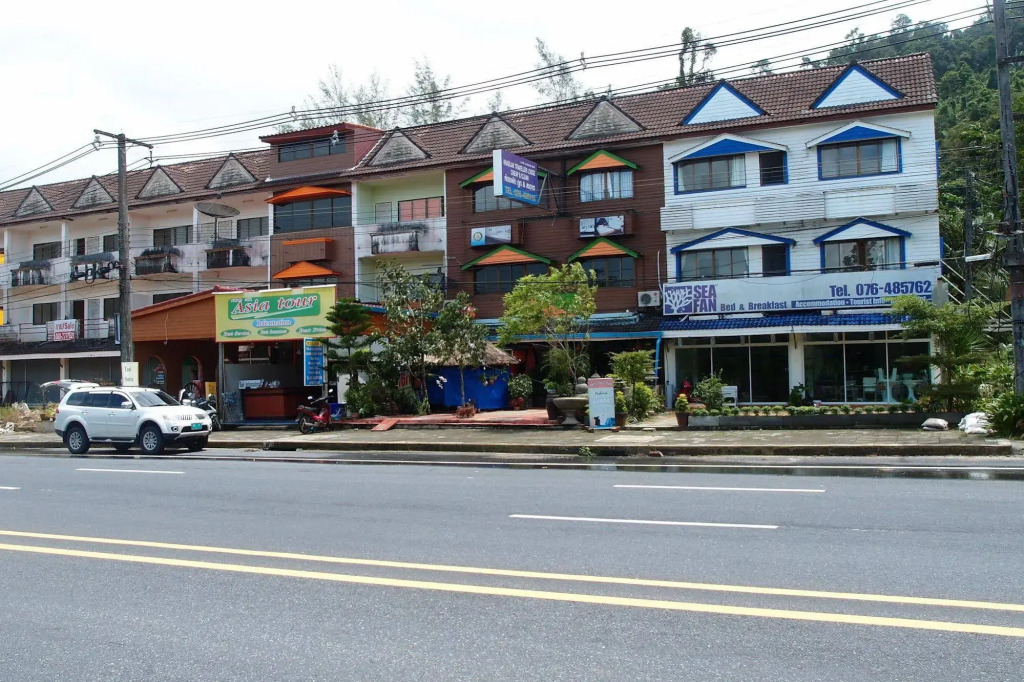 Khaolak Traveller Lodge