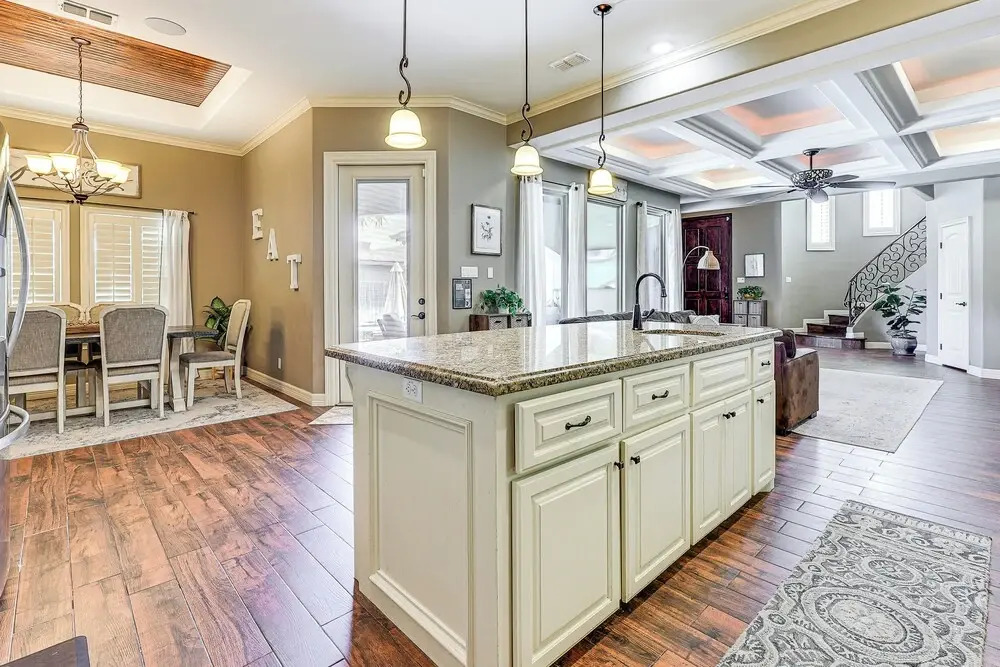 1 Mi to Vackar Stadium: Roomy Retreat w/ Pool