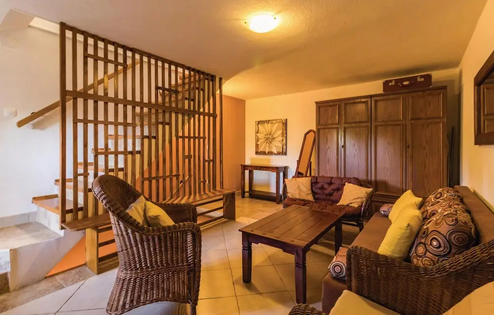Nice Home in Manjadvorci With Outdoor Swimming Pool, Wifi and Outdoor Swimming Pool