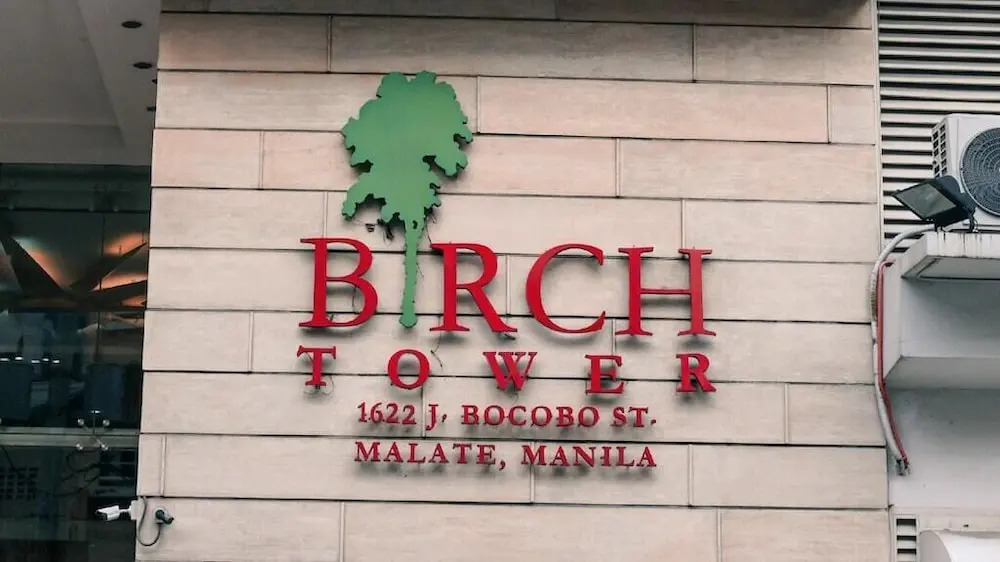 Birch Tower a2 Front of Robinson Mall