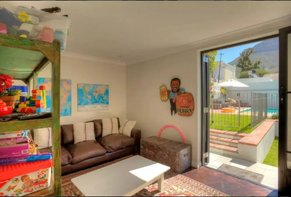 Open Plan 4 Bedroom Houses in City Heart