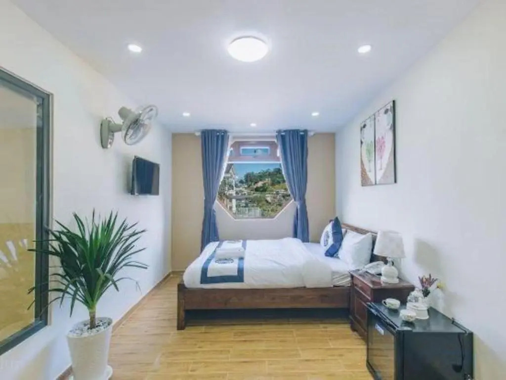 Da Lat Cam Ly Hotel