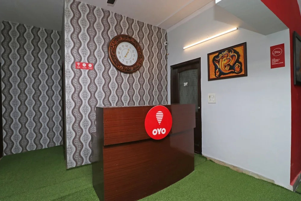 OYO 10583 Hotel Amigo