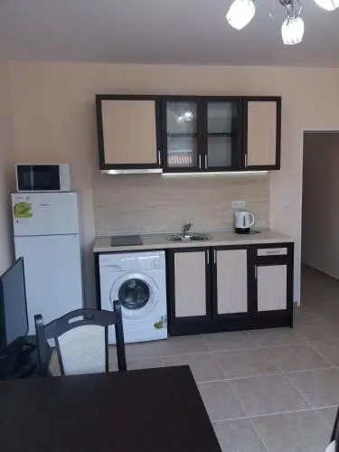 Golden Sea View Apartments 1