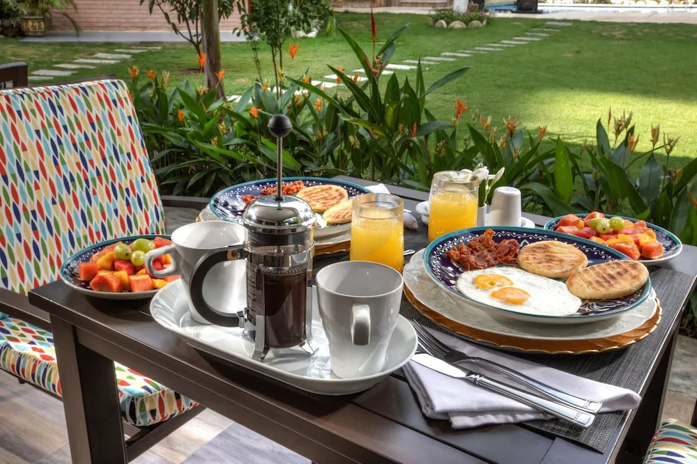 Casa Verano Beach Hotel