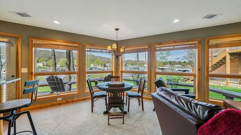 Hot Tub, Fire Pit, Awesome Loft & Amazing Views!