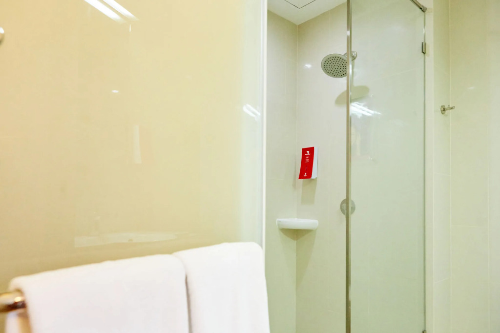 Monoloog Hotel Surabaya