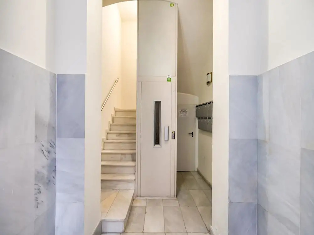 OYO Ruzafa Guesthouse