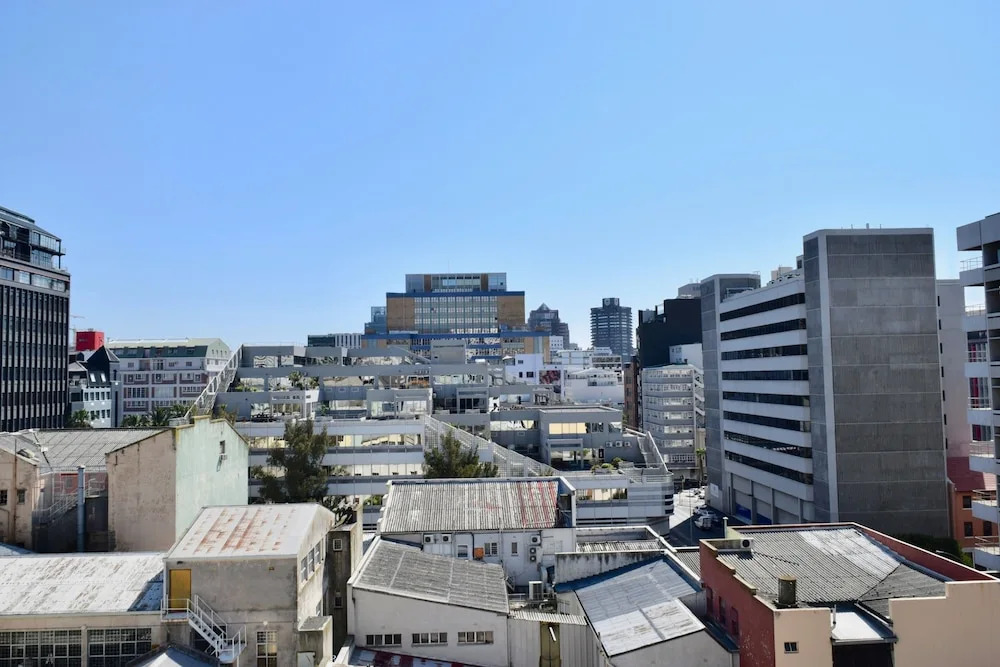 Luxury 1 Bedroom Apartment in Cape Town City Centre