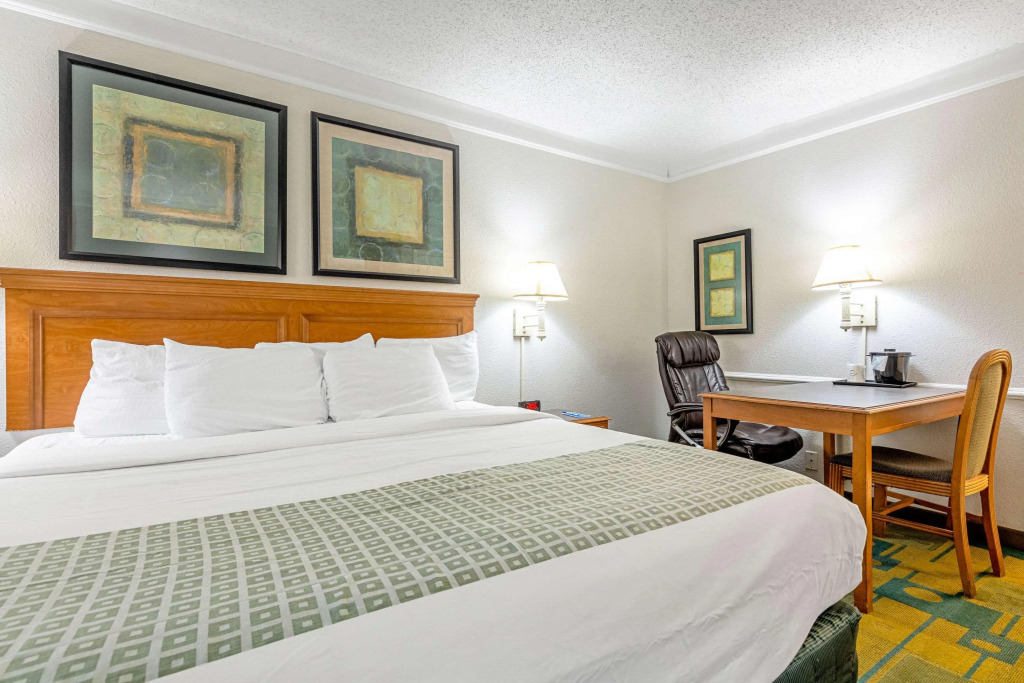 Rodeway Inn