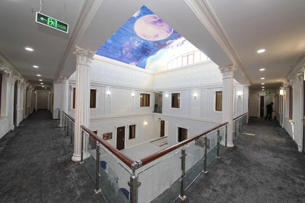 HOTEL GLOBUS