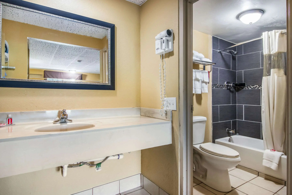 Econo Lodge Hotel Bradford