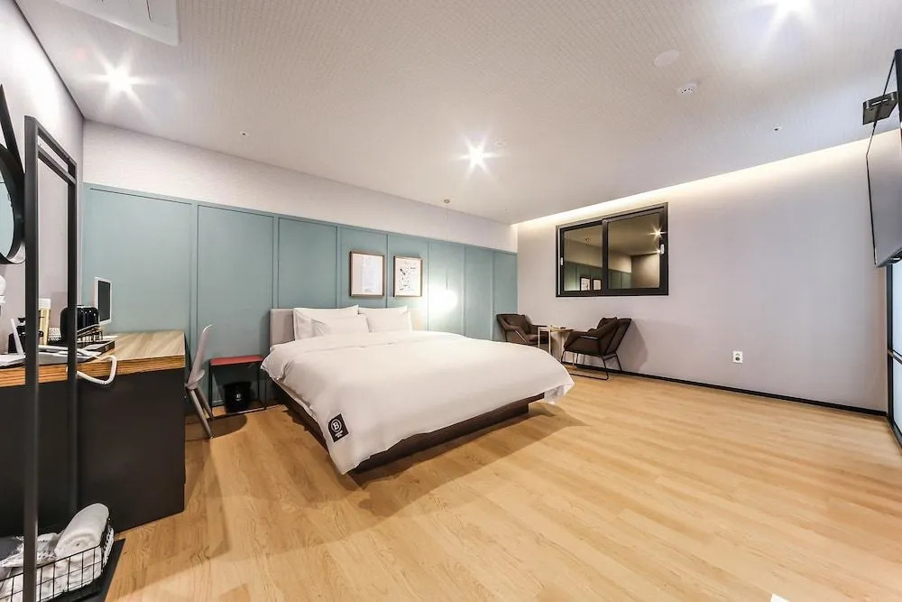 Dynamic Guesthouse