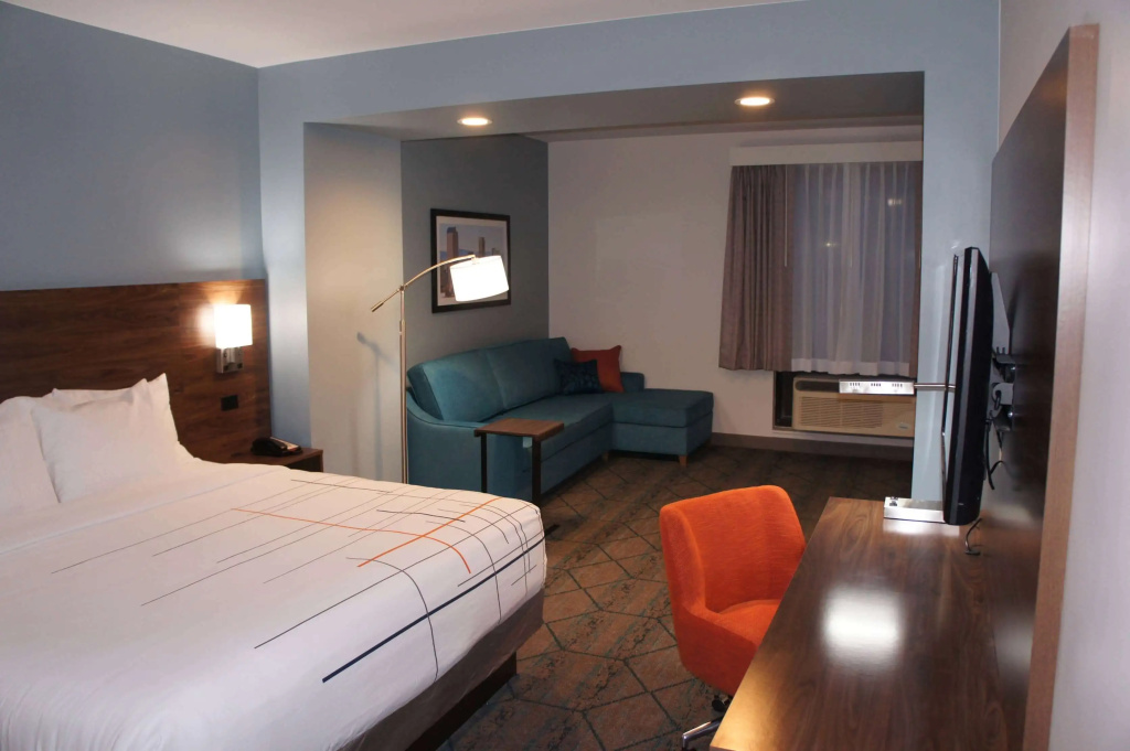 La Quinta Inn & Suites by Wyndham Littleton-Red Rocks