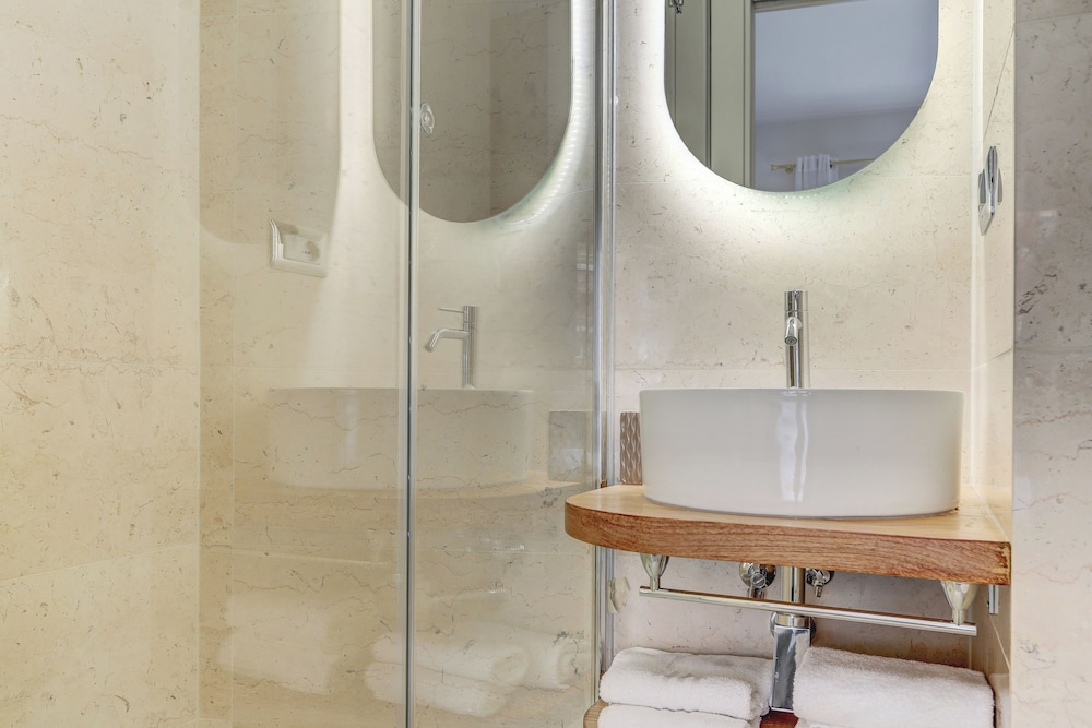 SAN GIOVANNI Appia Park - Stylish apartment with balcony - Metro A - 10 min City Center