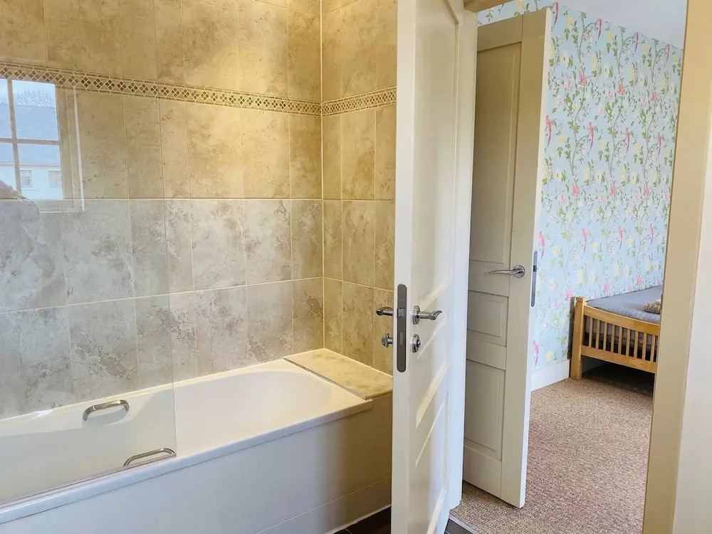 Bright Modern Welcoming Home Easy Stroll Along Pathway Into Kenmare Town