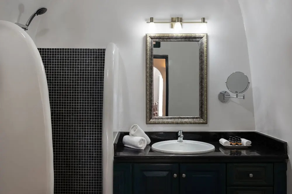 Nevma Suites