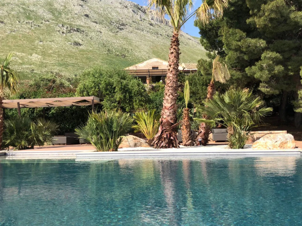 Araja Villa & Suite