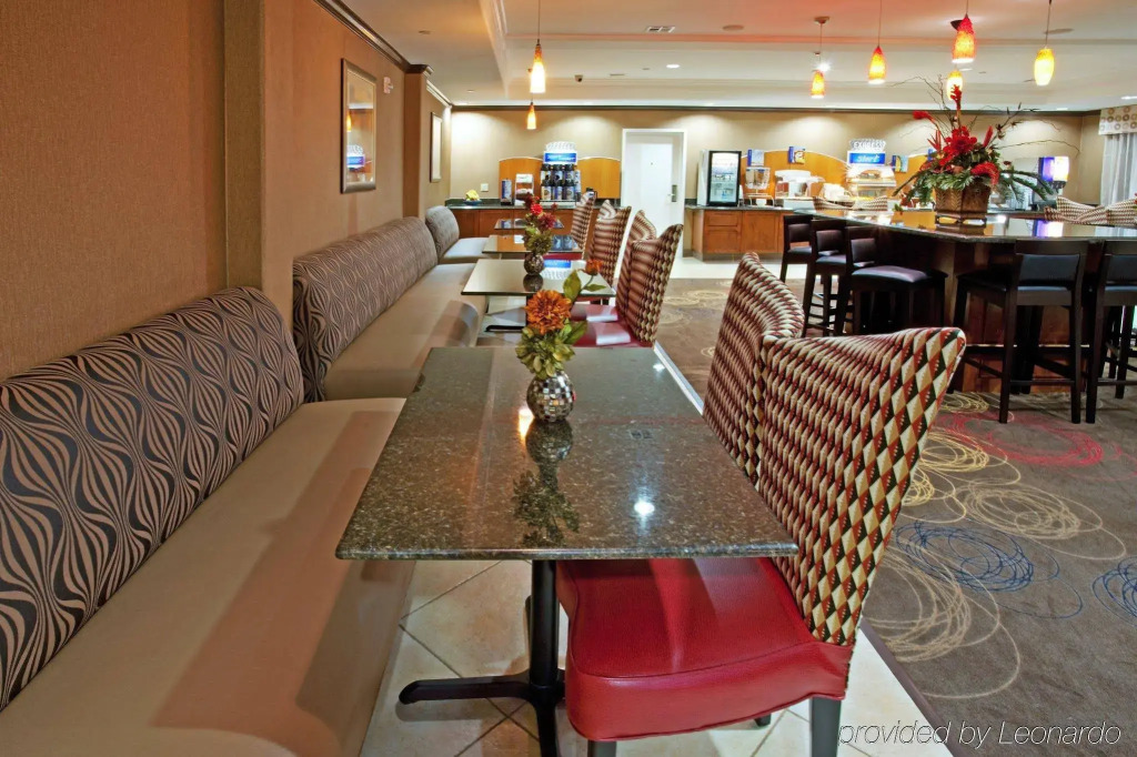 Holiday Inn Express Hotel and Suites Katy by IHG
