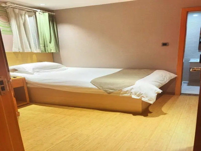 GreenTree Inn Shanghai Railway Station Macao Road