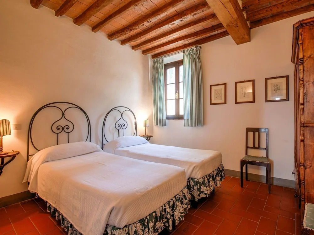 Luxurious Farmhouse in Capannoli With Pool