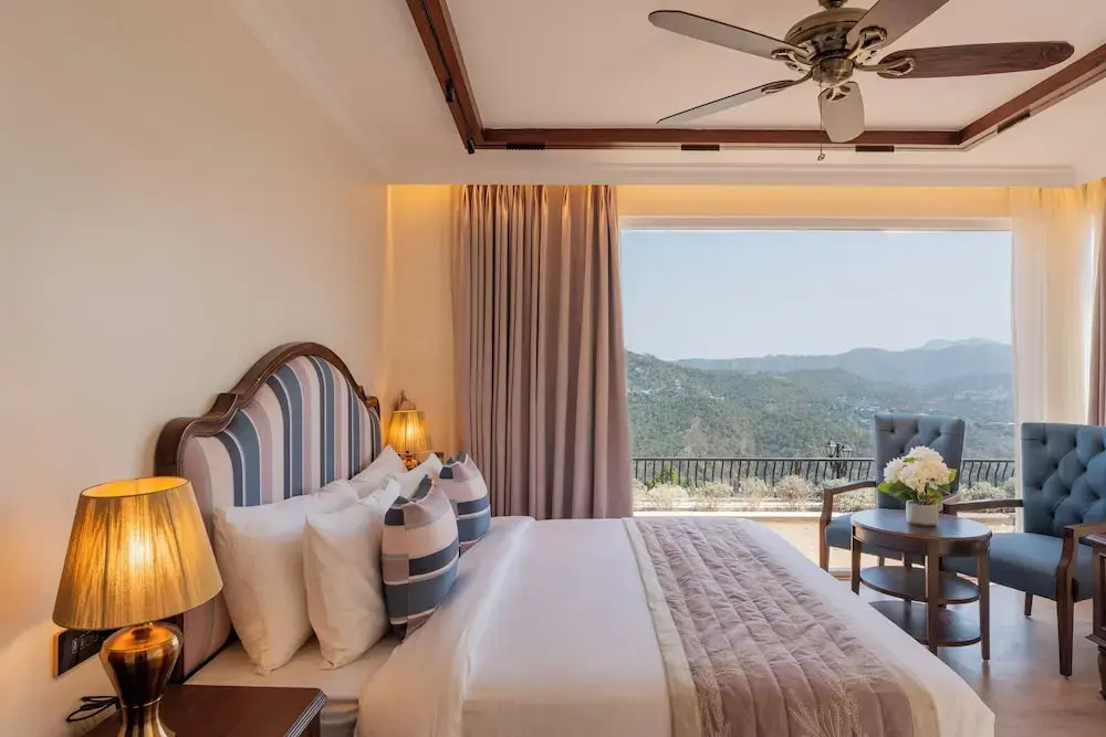 ELIVAAS prive The Royce Daisy | Ultra Luxe 4 BHK Villa