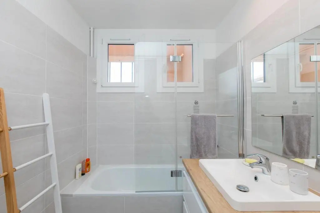 Palais Madrid, Croisette, 5 people, bright 2 bedroom flat