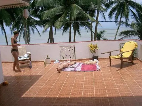 Petter's Beach Inn