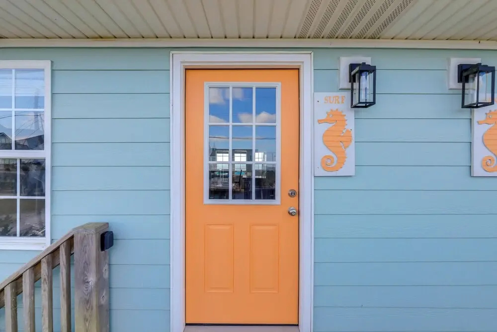 Beachfront Emerald Isle Vacation Rental with Deck!