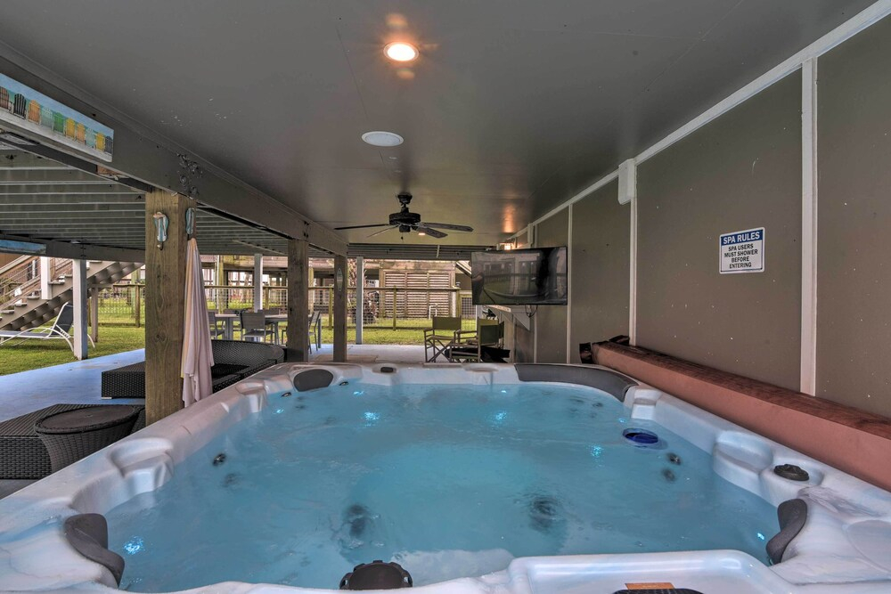 Updated Beach House w/ Private Beach + Hot Tub!