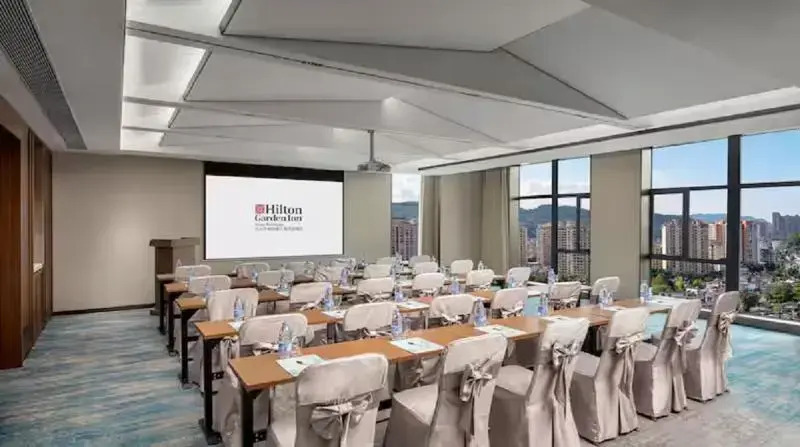 Hilton Garden Inn Xingyi Wanfenglin