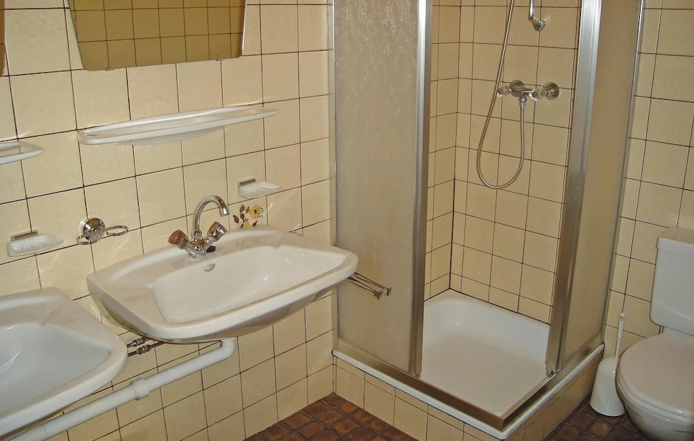 Stunning Apartment in Holzgau With 7 Bedrooms and Wifi